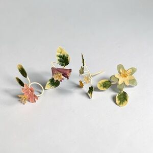 Vintage Hand Painted Metal Floral Napkin Rings Set of 4 Botanical Garden